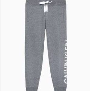Calvin Klein sweatpants/ joggers